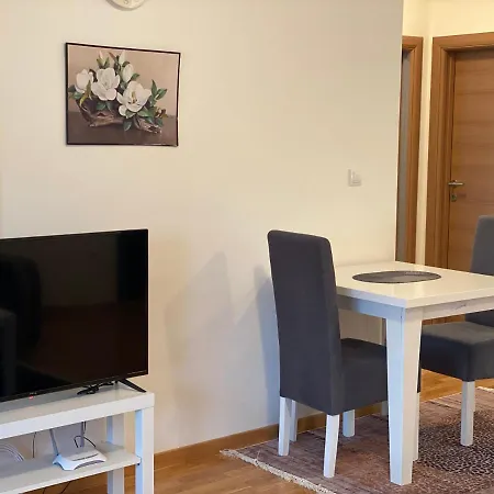 Apartman Dom Ii *