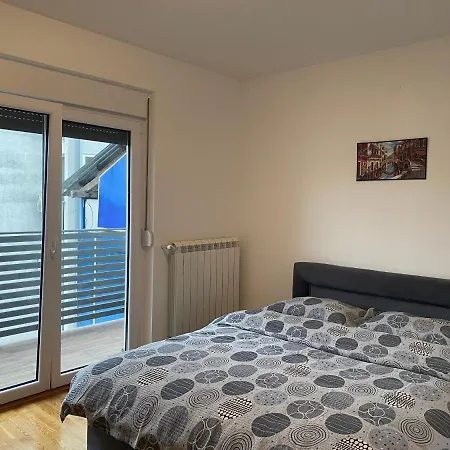 Dom Ii Apartman *