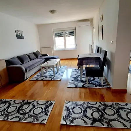 Dom Ii Apartman Kragujevac
